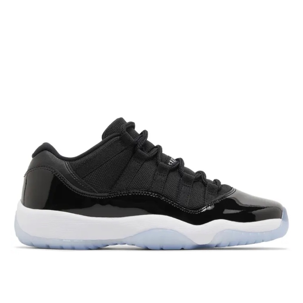 Used-Air Jordan 11 Retro Low
"Black/Varsity Royal" 6Y